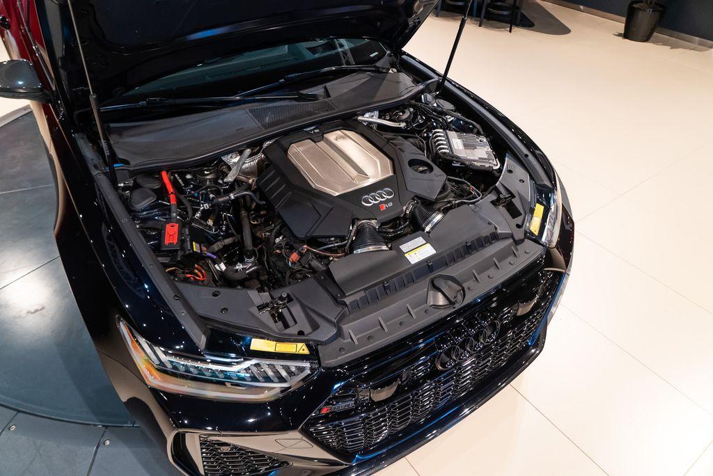 http://www.koenigseggchicago.com/galleria_images/132/132_p18_l.jpg