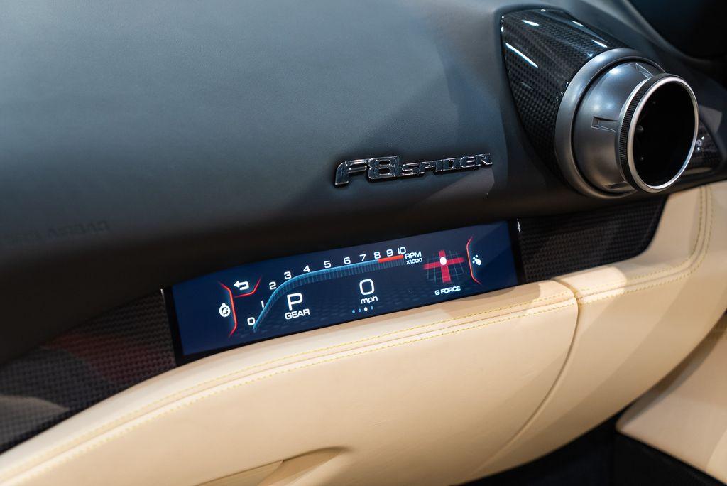 http://www.koenigseggchicago.com/galleria_images/133/133_p44_l.jpg