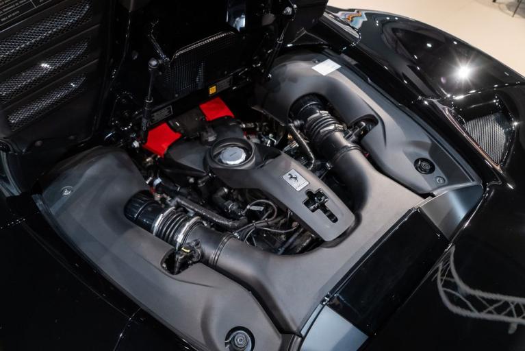 http://www.koenigseggchicago.com/galleria_images/134/134_p22_f.jpg
