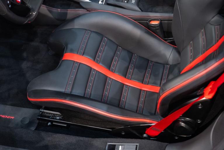 http://www.koenigseggchicago.com/galleria_images/134/134_p27_f.jpg
