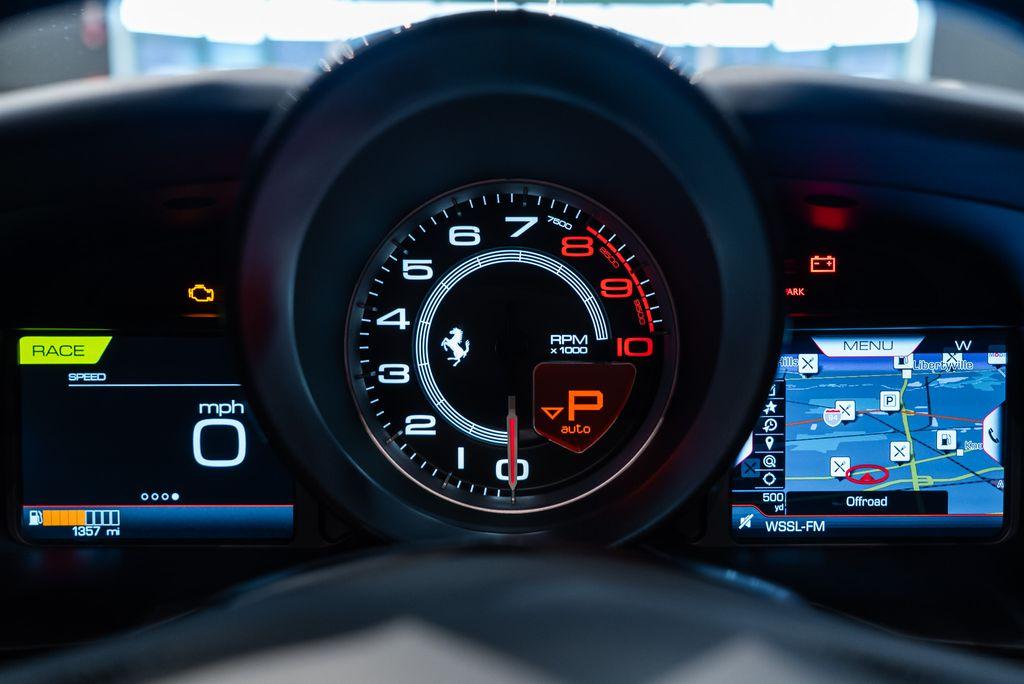 http://www.koenigseggchicago.com/galleria_images/134/134_p31_l.jpg