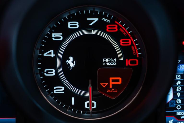 http://www.koenigseggchicago.com/galleria_images/134/134_p32_f.jpg
