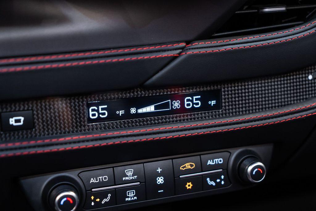 http://www.koenigseggchicago.com/galleria_images/134/134_p38_l.jpg