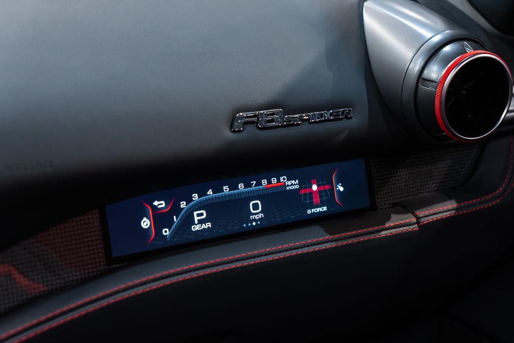 http://www.koenigseggchicago.com/galleria_images/134/134_p45_l.jpg