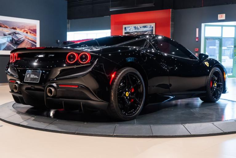 http://www.koenigseggchicago.com/galleria_images/134/134_p53_f.jpg