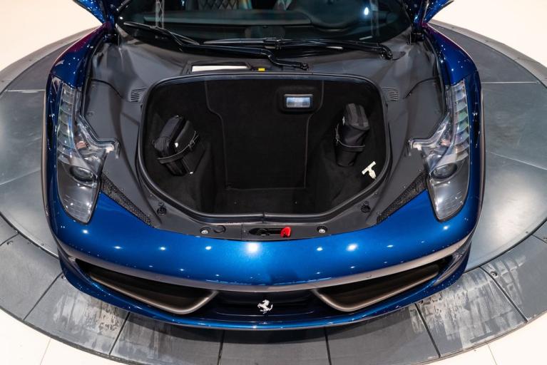 http://www.koenigseggchicago.com/galleria_images/135/135_p21_f.jpg