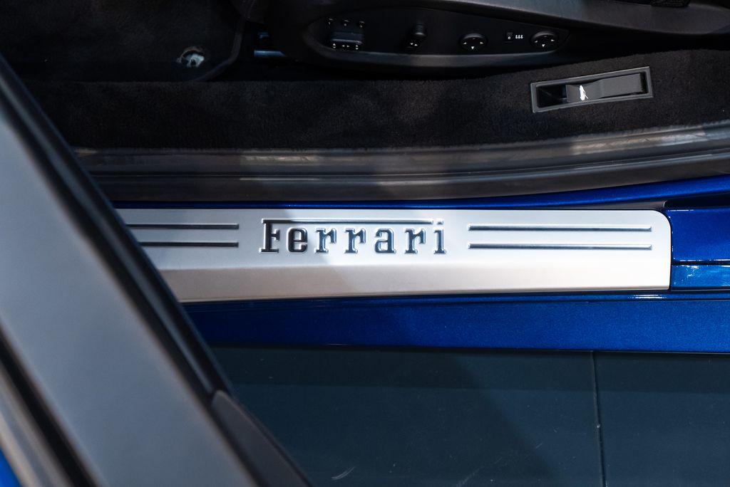 http://www.koenigseggchicago.com/galleria_images/135/135_p24_l.jpg