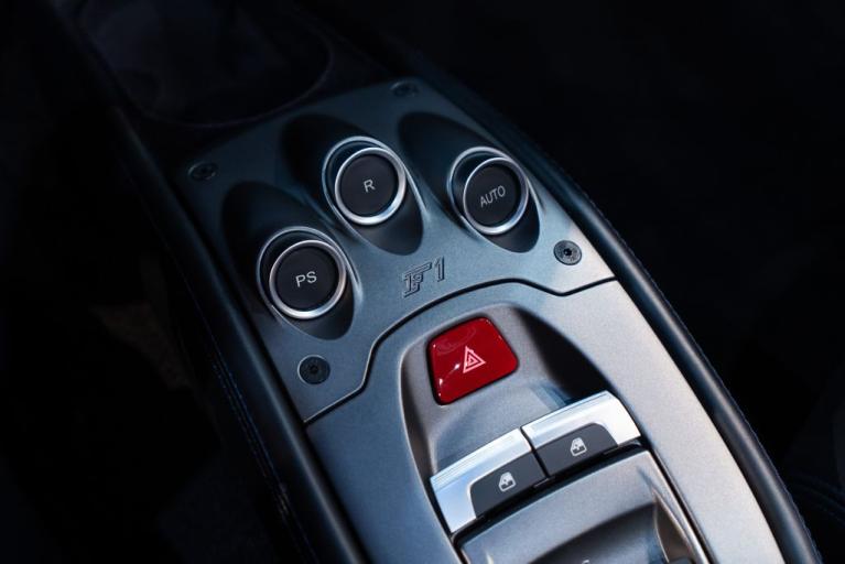 http://www.koenigseggchicago.com/galleria_images/135/135_p36_f.jpg