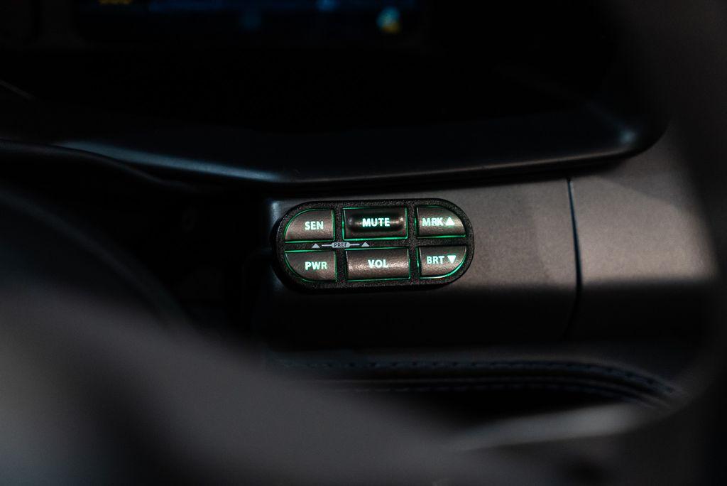 http://www.koenigseggchicago.com/galleria_images/135/135_p42_l.jpg