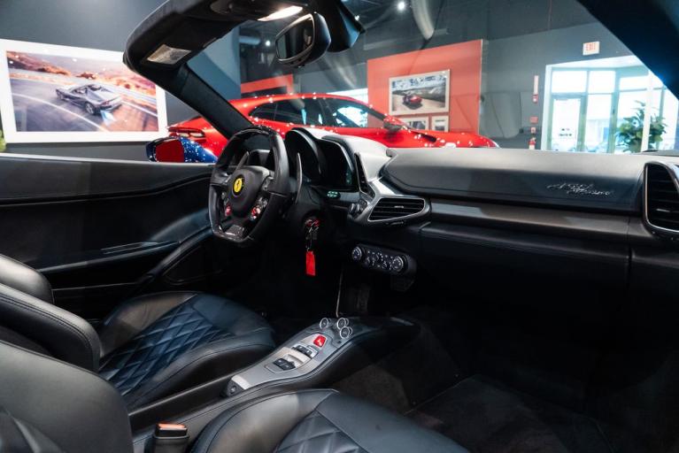 http://www.koenigseggchicago.com/galleria_images/135/135_p44_f.jpg