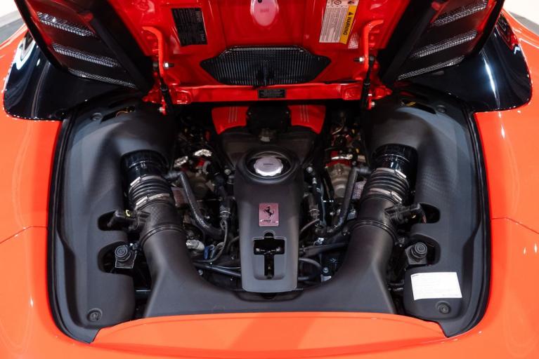 http://www.koenigseggchicago.com/galleria_images/136/136_p16_f.jpg