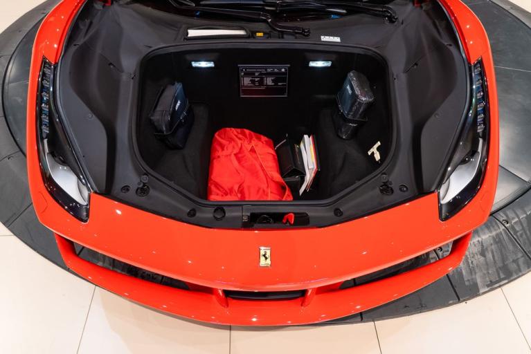 http://www.koenigseggchicago.com/galleria_images/136/136_p18_f.jpg