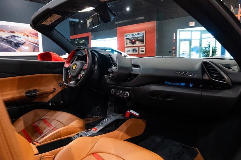 http://www.koenigseggchicago.com/galleria_images/136/136_p37_f.jpg