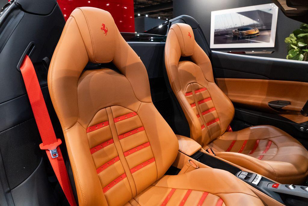 http://www.koenigseggchicago.com/galleria_images/136/136_p39_l.jpg
