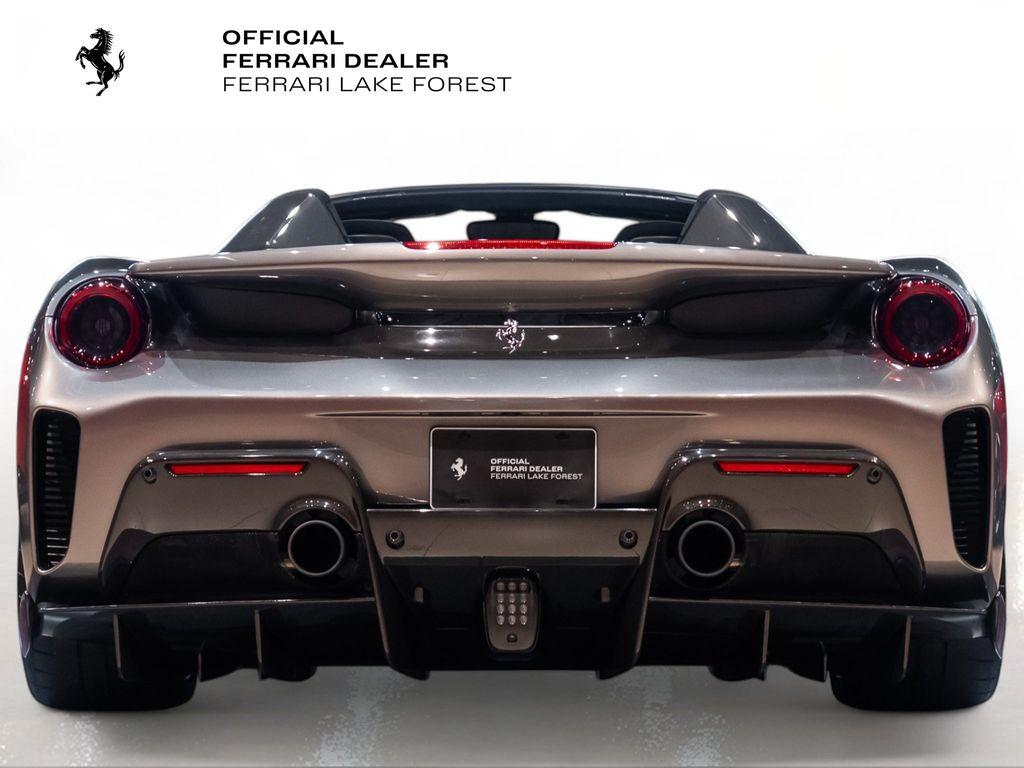 http://www.koenigseggchicago.com/galleria_images/137/137_p11_l.jpg