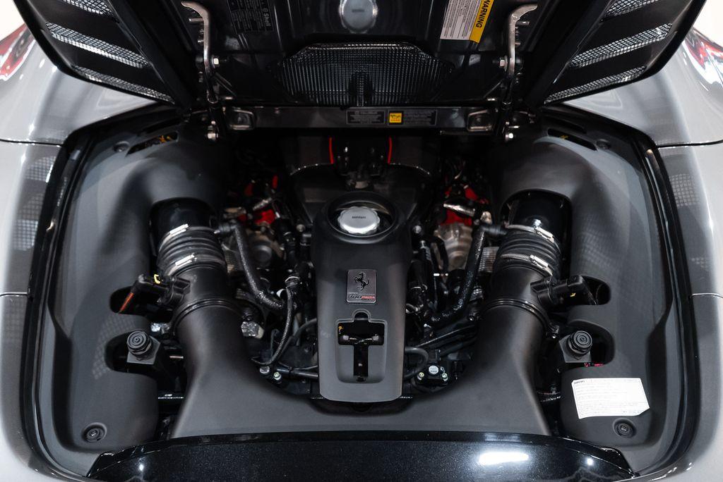 http://www.koenigseggchicago.com/galleria_images/137/137_p12_l.jpg