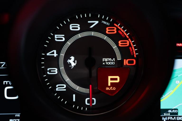http://www.koenigseggchicago.com/galleria_images/137/137_p24_f.jpg