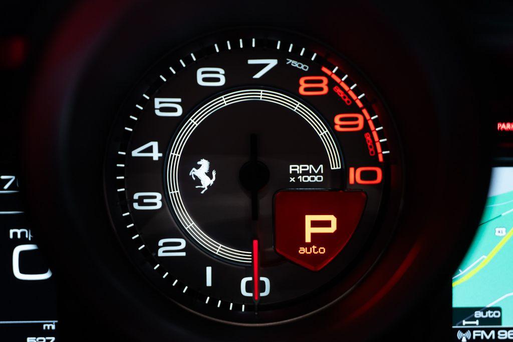 http://www.koenigseggchicago.com/galleria_images/137/137_p24_l.jpg