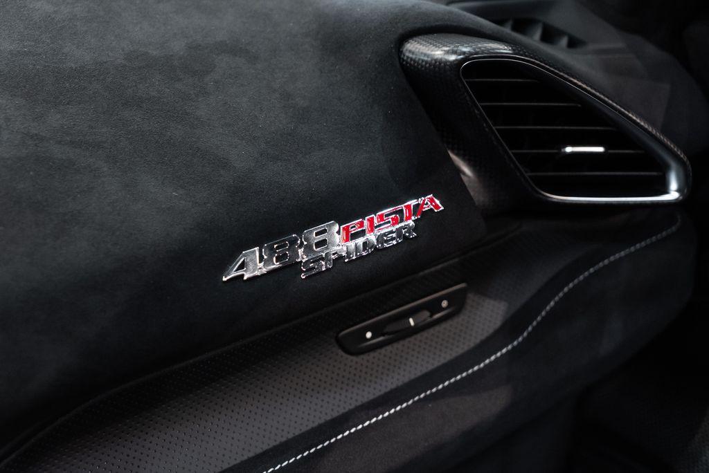 http://www.koenigseggchicago.com/galleria_images/137/137_p37_l.jpg