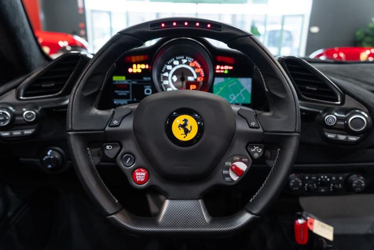 http://www.koenigseggchicago.com/galleria_images/137/137_p5_f.jpg