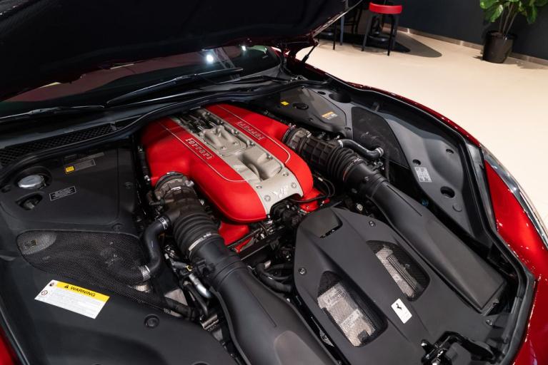 http://www.koenigseggchicago.com/galleria_images/138/138_p15_f.jpg