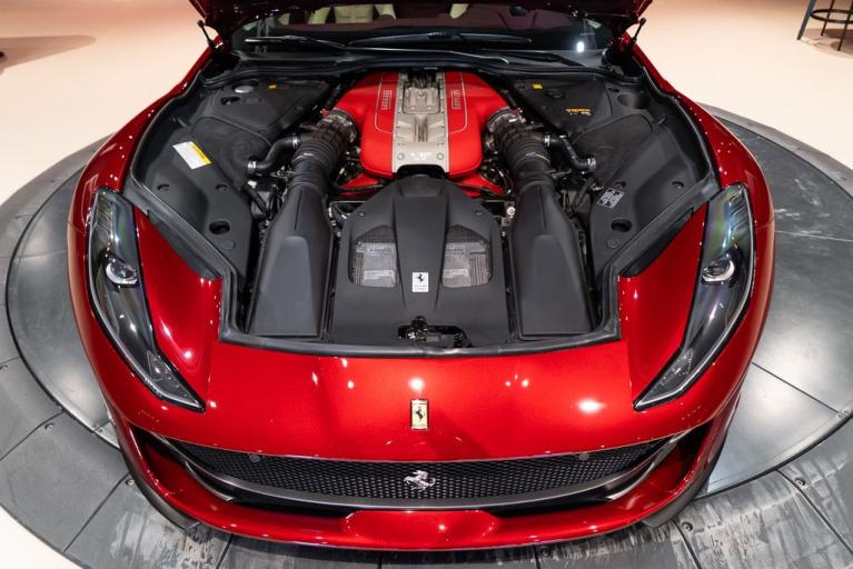 http://www.koenigseggchicago.com/galleria_images/138/138_p16_f.jpg