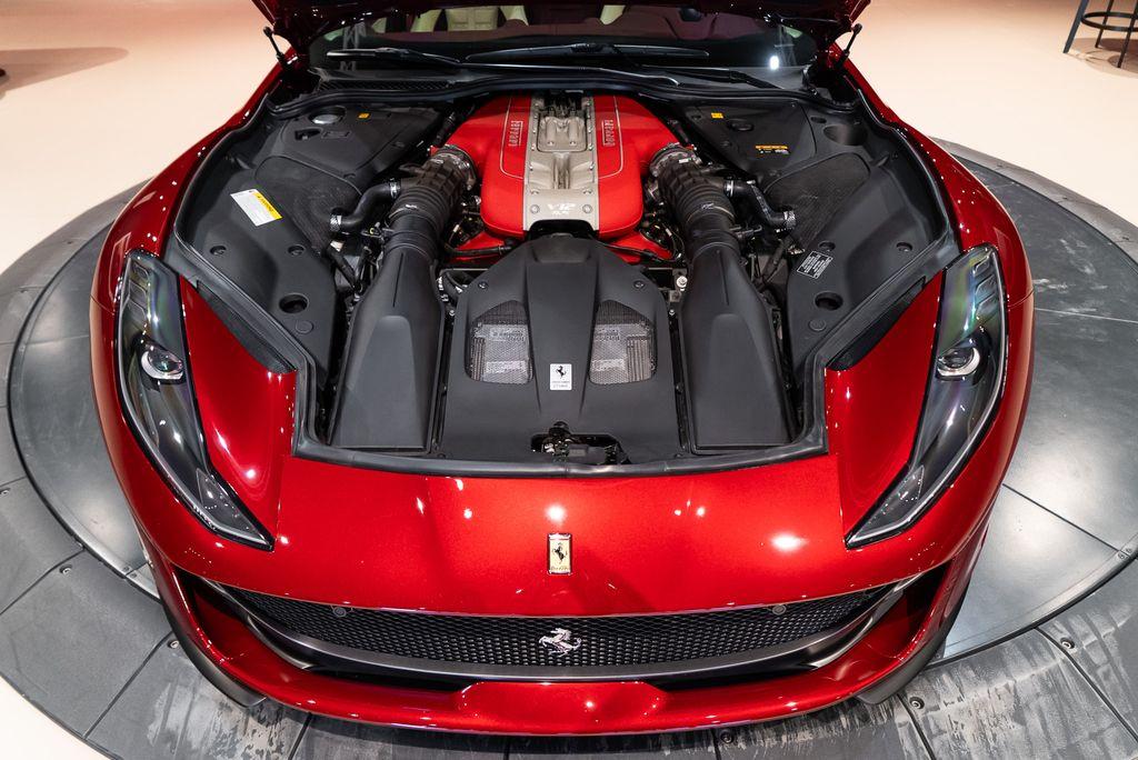 http://www.koenigseggchicago.com/galleria_images/138/138_p16_l.jpg