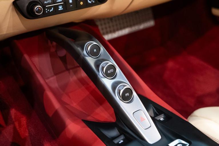 http://www.koenigseggchicago.com/galleria_images/138/138_p39_f.jpg