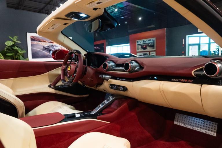 http://www.koenigseggchicago.com/galleria_images/138/138_p42_f.jpg