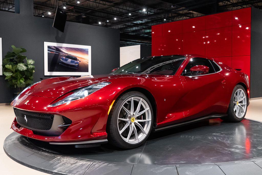 http://www.koenigseggchicago.com/galleria_images/138/138_p47_l.jpg