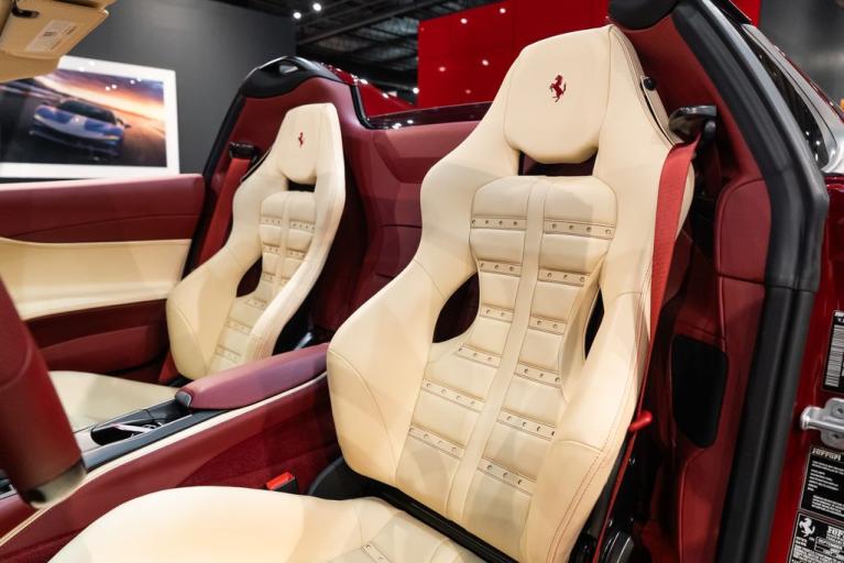 http://www.koenigseggchicago.com/galleria_images/138/138_p4_f.jpg