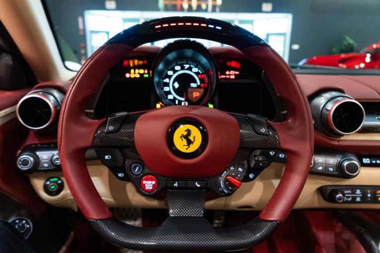 http://www.koenigseggchicago.com/galleria_images/138/138_p5_f.jpg