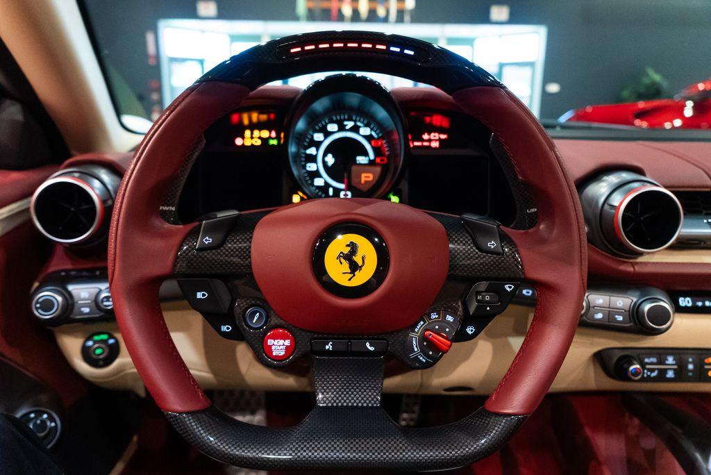 http://www.koenigseggchicago.com/galleria_images/138/138_p5_l.jpg