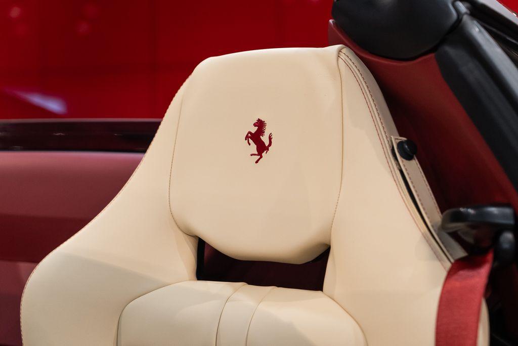 http://www.koenigseggchicago.com/galleria_images/138/138_p6_l.jpg