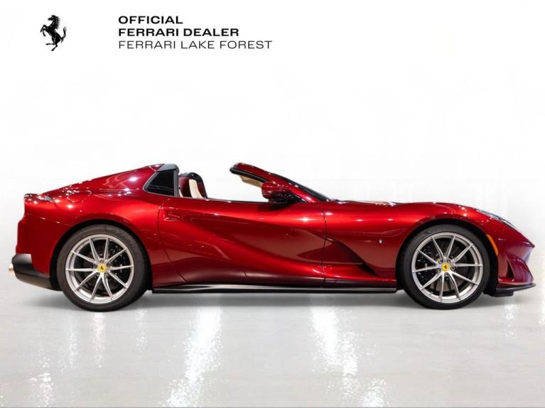http://www.koenigseggchicago.com/galleria_images/138/138_p9_f.jpg