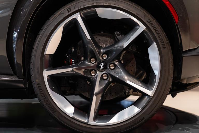 http://www.koenigseggchicago.com/galleria_images/139/139_p14_f.jpg