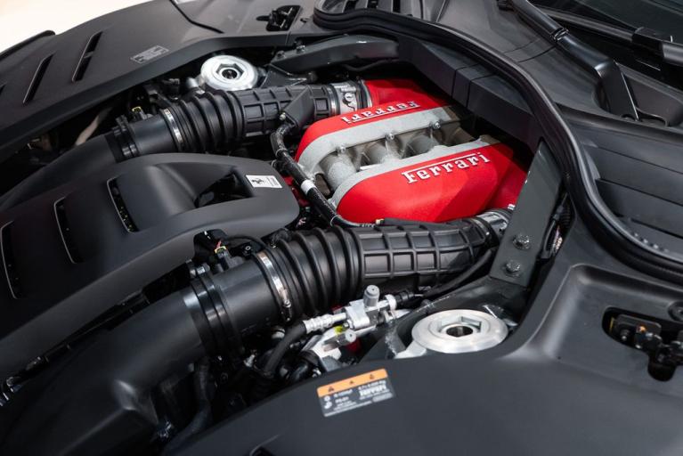 http://www.koenigseggchicago.com/galleria_images/139/139_p17_f.jpg