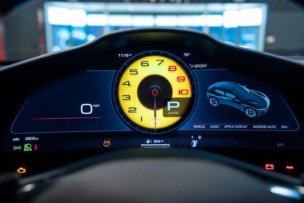 http://www.koenigseggchicago.com/galleria_images/139/139_p25_l.jpg