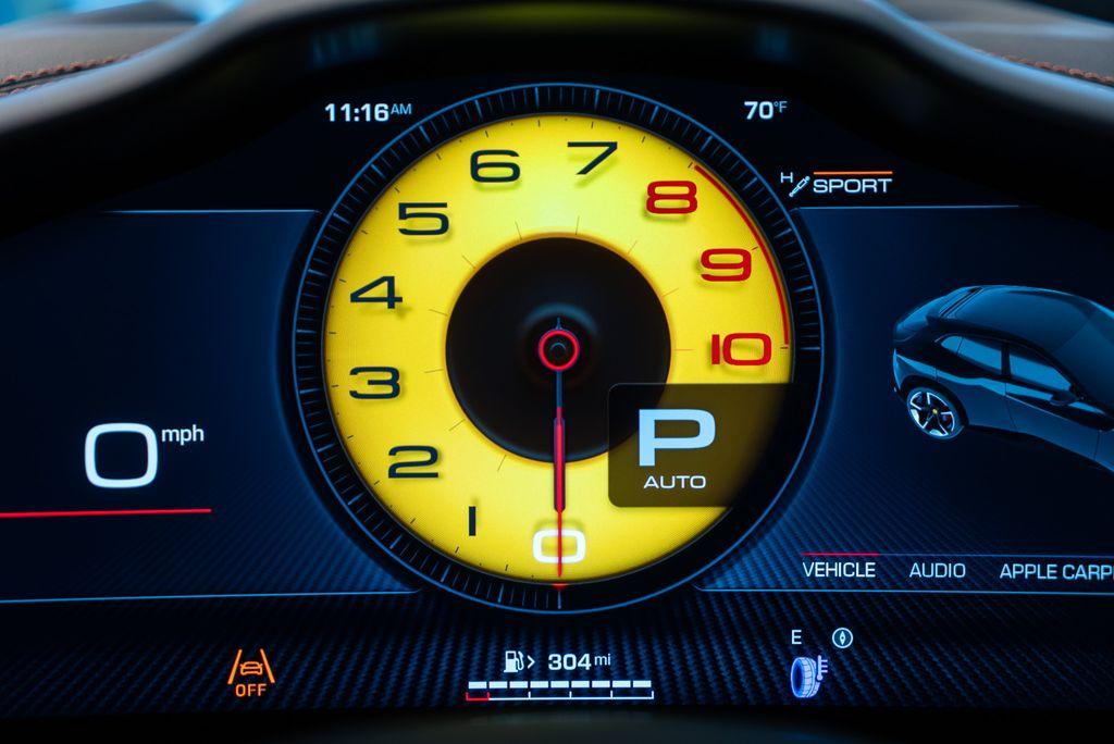 http://www.koenigseggchicago.com/galleria_images/139/139_p26_l.jpg