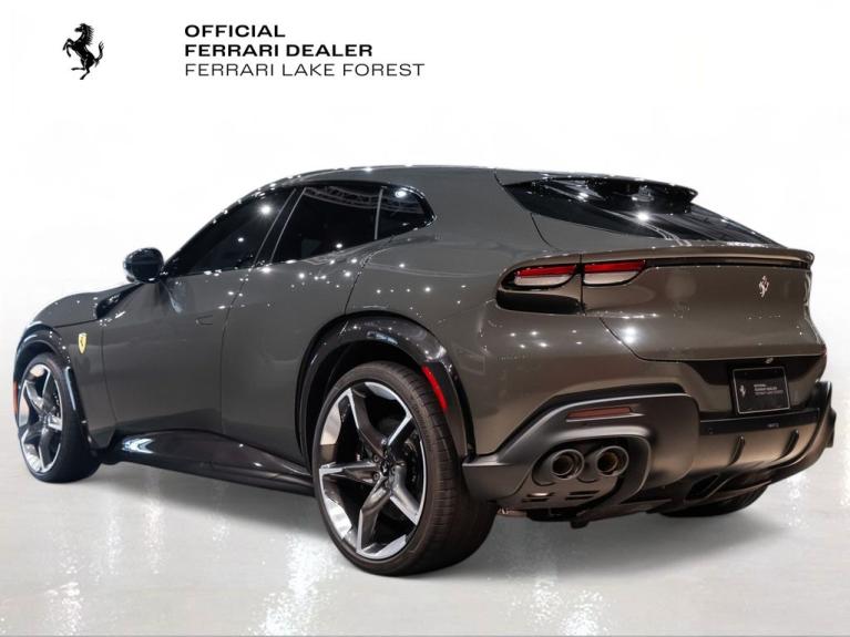 http://www.koenigseggchicago.com/galleria_images/139/139_p2_f.jpg