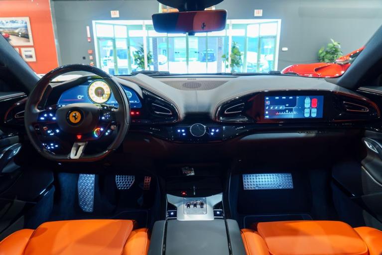 http://www.koenigseggchicago.com/galleria_images/139/139_p41_f.jpg