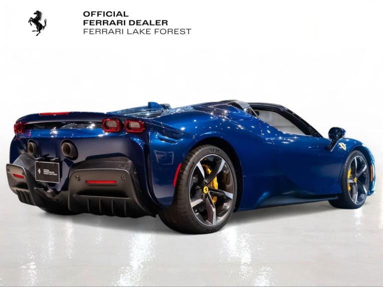 http://www.koenigseggchicago.com/galleria_images/140/140_p10_f.jpg
