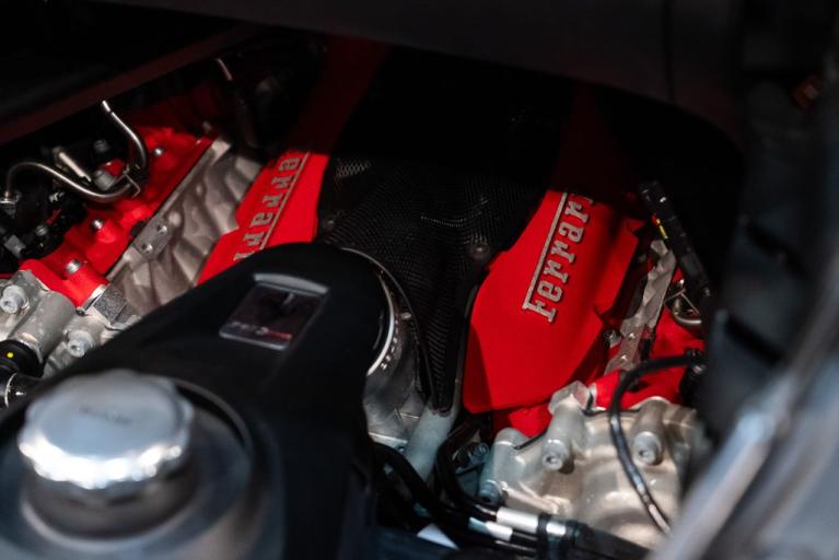 http://www.koenigseggchicago.com/galleria_images/140/140_p13_f.jpg