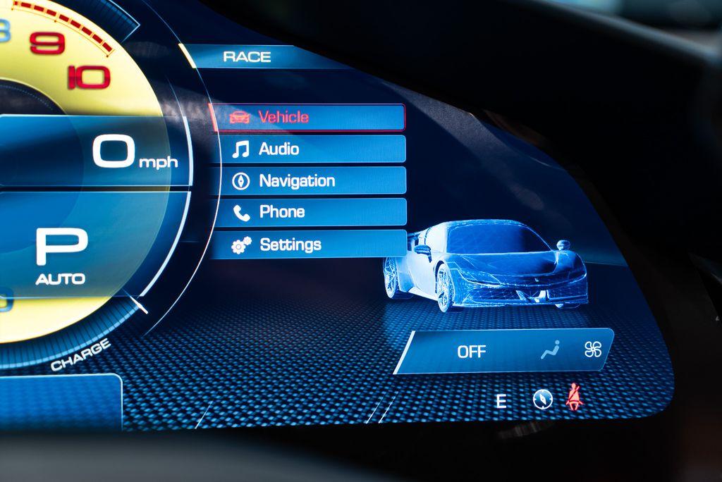 http://www.koenigseggchicago.com/galleria_images/140/140_p26_l.jpg