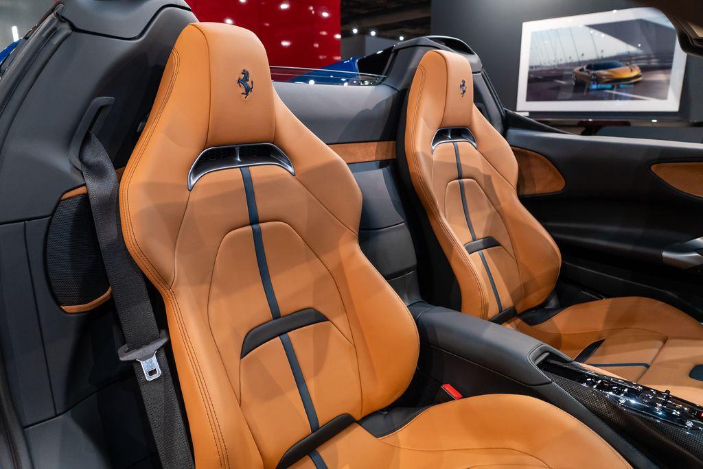 http://www.koenigseggchicago.com/galleria_images/140/140_p35_l.jpg