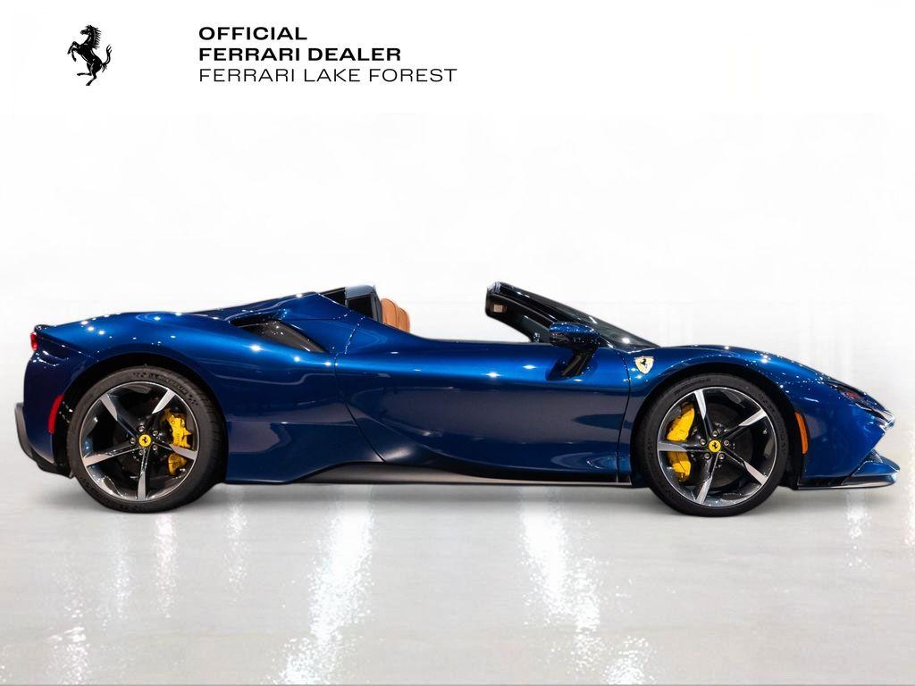 http://www.koenigseggchicago.com/galleria_images/140/140_p9_l.jpg