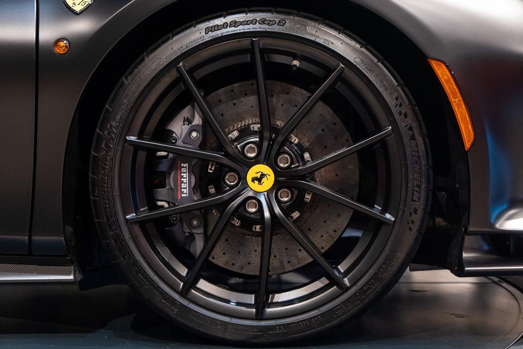 http://www.koenigseggchicago.com/galleria_images/141/141_p16_l.jpg