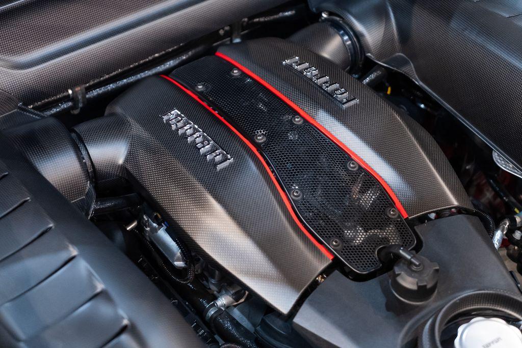 http://www.koenigseggchicago.com/galleria_images/141/141_p18_l.jpg