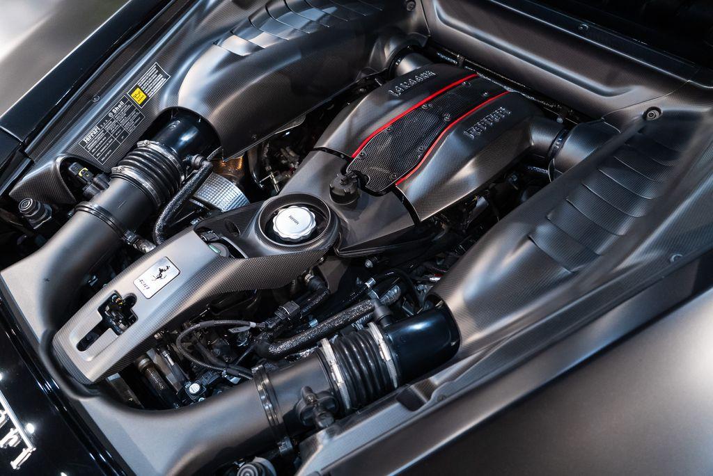 http://www.koenigseggchicago.com/galleria_images/141/141_p22_l.jpg