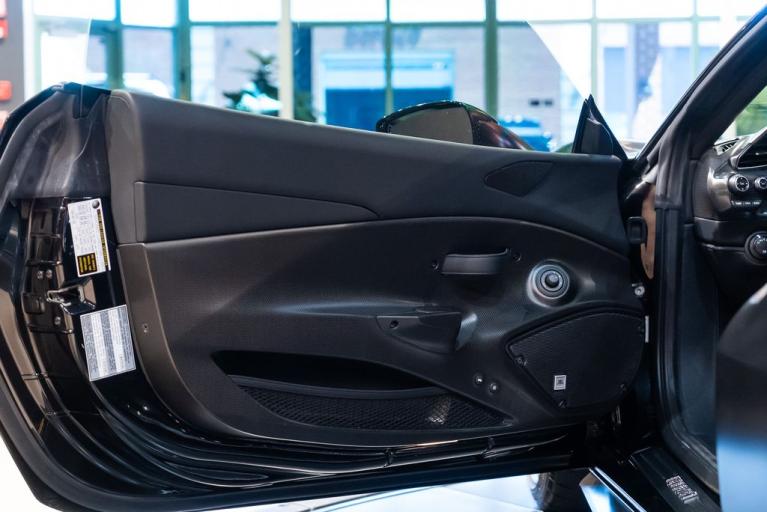 http://www.koenigseggchicago.com/galleria_images/141/141_p29_f.jpg